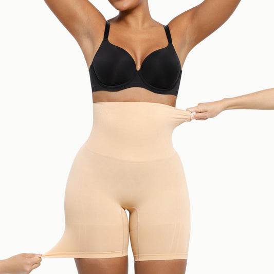 SilueFit™: Short moldeador de cintura alta que suaviza abdomen, cintura, cadera y muslos para lograr una silueta más uniforme y discreta bajo tu ropa favorita.